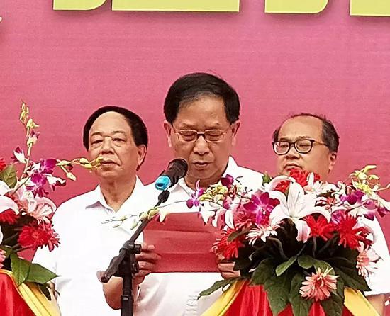 江蘇(su)省(sheng)自行車(che)電動車協會理事長(zhang)陸金(jin)龍先(xian)生